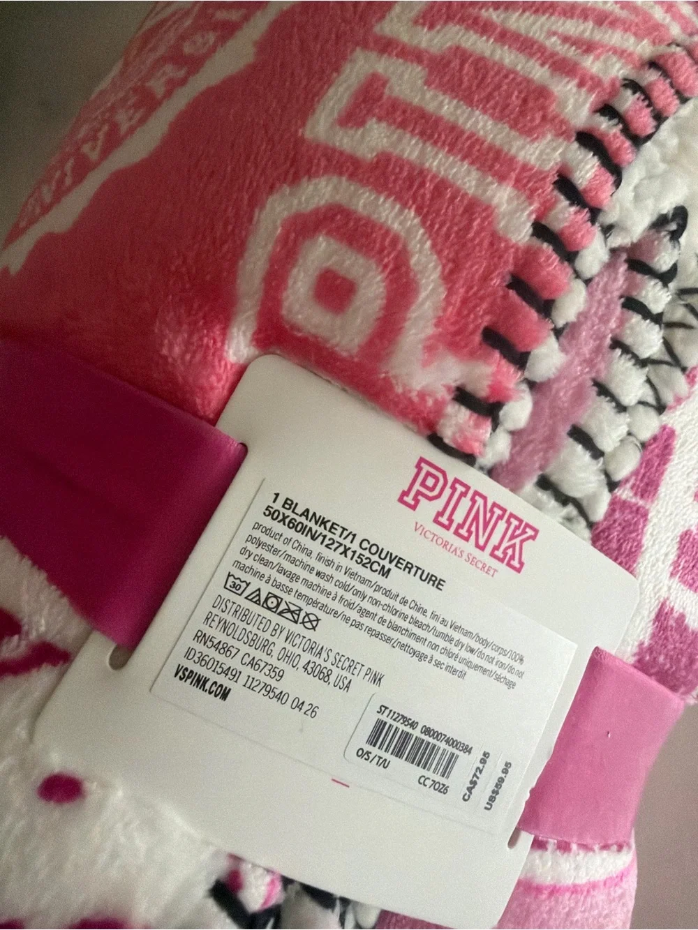 Victoria's Secret PINK CAMPUS Plush Pink & White Logo Throw Blanket NEW NWT